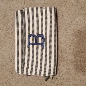 Perfect Cents Thirty-one wallet with B embroidery